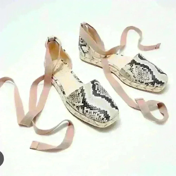 Vince Camuto Jeliany Taupe/ Snakeskin Ribbon Tie Espadrille Sandals Size 7.5. - Picture 1 of 9